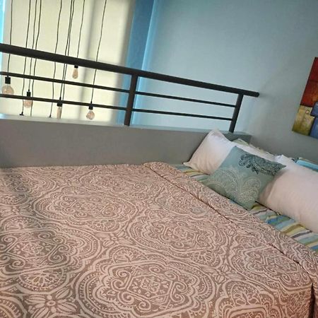 Loft Condo Beside Shangri-La Fort Manila Zewnętrze zdjęcie