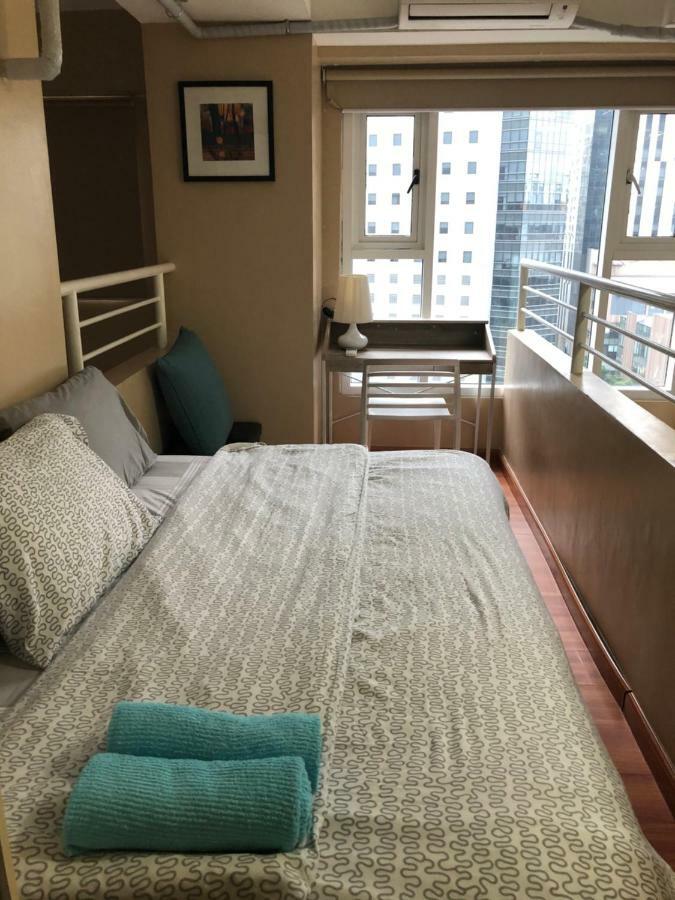 Loft Condo Beside Shangri-La Fort Manila Zewnętrze zdjęcie
